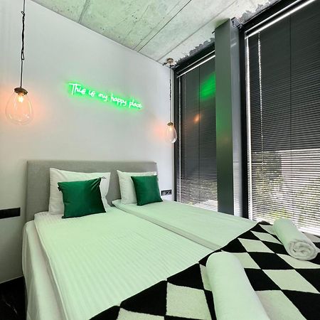 Neon Apartments Σόποτ Εξωτερικό φωτογραφία