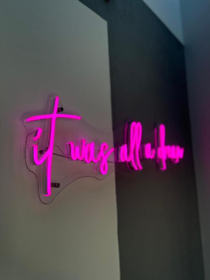 Neon Apartments Σόποτ Εξωτερικό φωτογραφία
