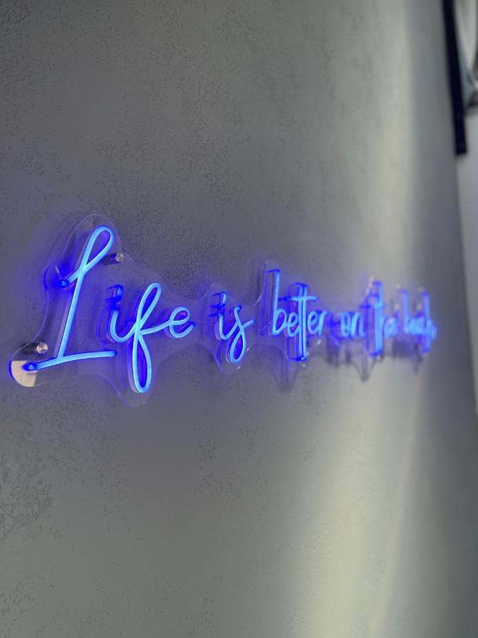 Neon Apartments Σόποτ Εξωτερικό φωτογραφία