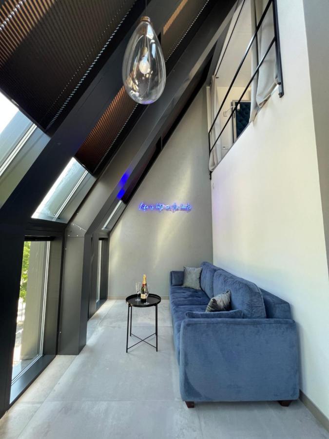 Neon Apartments Σόποτ Εξωτερικό φωτογραφία