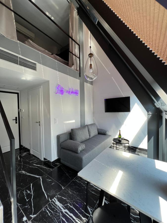 Neon Apartments Σόποτ Εξωτερικό φωτογραφία