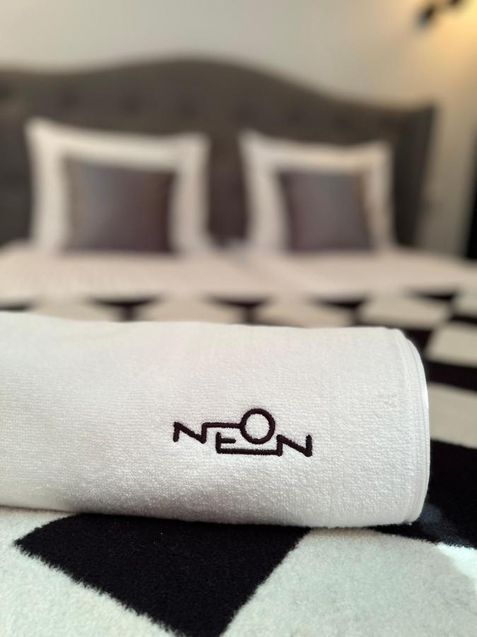 Neon Apartments Σόποτ Εξωτερικό φωτογραφία