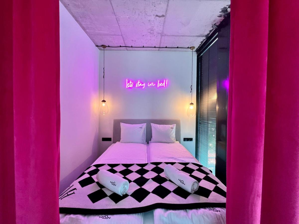Neon Apartments Σόποτ Εξωτερικό φωτογραφία