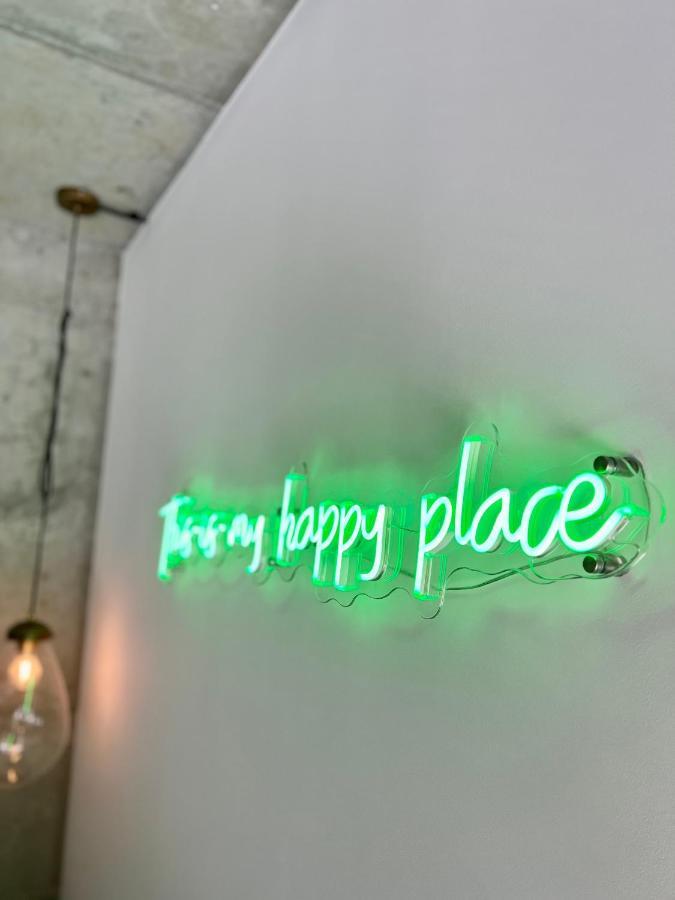 Neon Apartments Σόποτ Εξωτερικό φωτογραφία